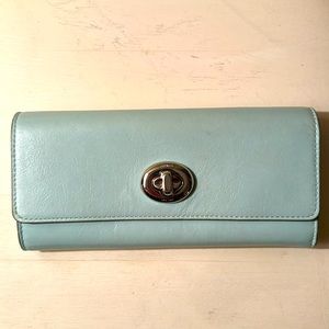 Authentic Coach Women’s Envelope Leather Wallet